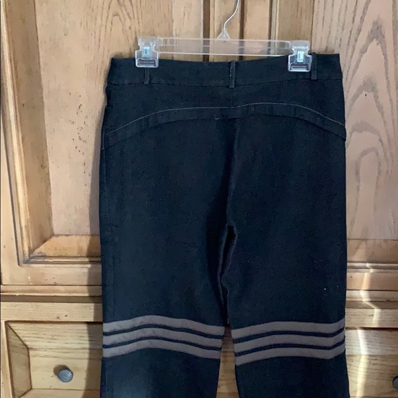 Capris - Picture 3 of 4